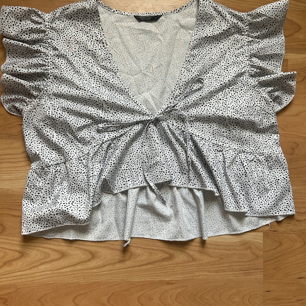 Women's Polka Dot Ruffle Sleeve Top